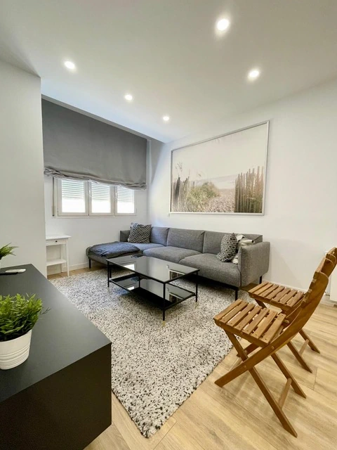 Adquisición de 3 fincas Via mercado ordinario; de local a vivienda.